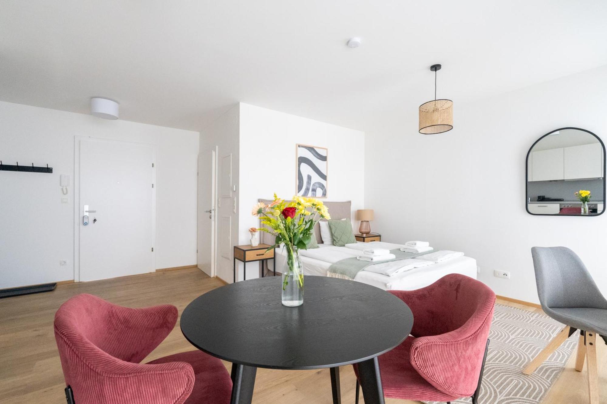Balcony Bliss Studio By Hm Wien